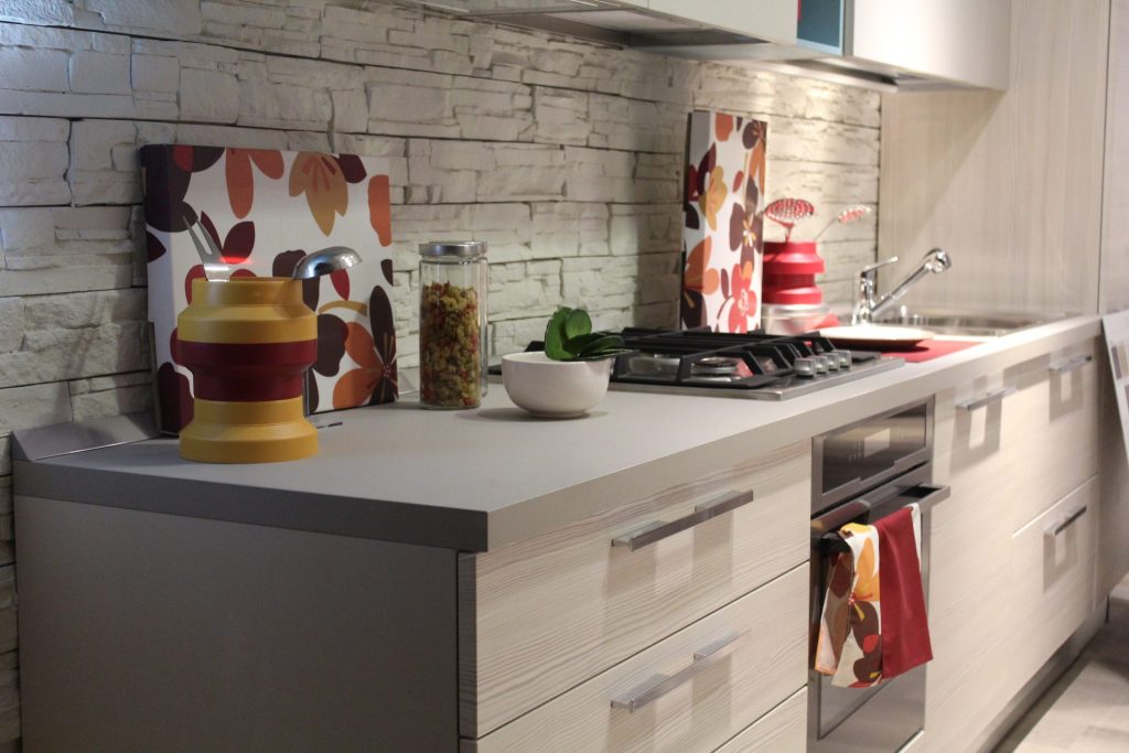 Tweedehands keuken - hoogwaardige gebruikte keuken in nette staat met voorraad in Nederland en België