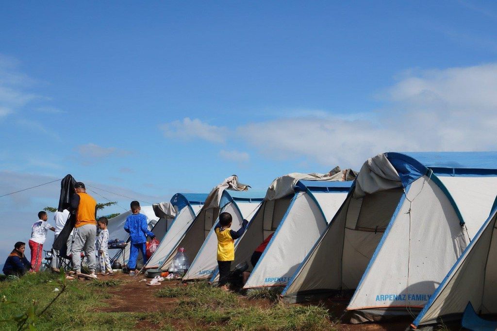 Campingwinkel in Etten-Leur met breed assortiment tenten, slaapzakken en kampeeruitrusting voor alle kampeerliefhebbers