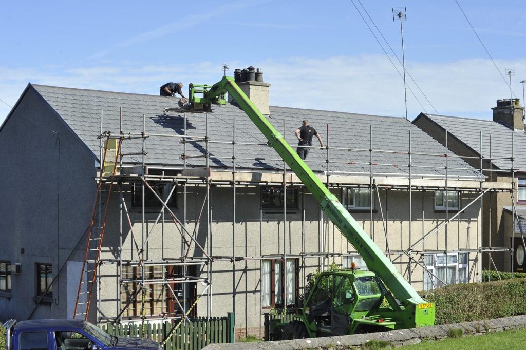 Professionele dakdekkers in Wageningen voeren dakonderhoud, reparatie en installatie uit met geavanceerde technieken en duurz